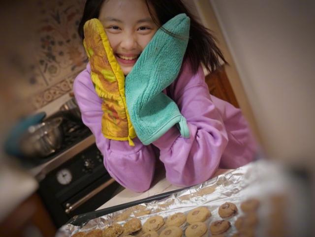 躲过了长大后的多多，却没躲过黄磊的小女儿，