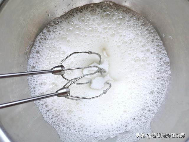 电饭锅蒸蛋糕一做就废，问题出现在这里！掌握这几点，一次就成功