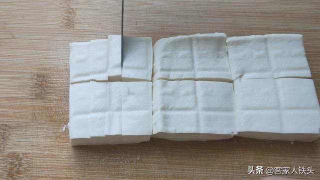 天气热，水豆腐别煎着吃了，教你一个新鲜吃法，多汁味美开胃下饭