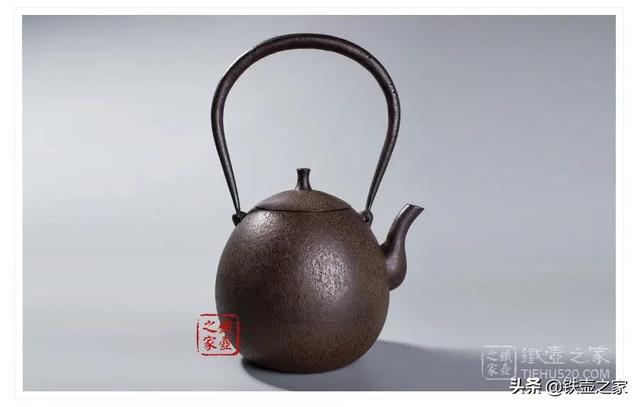 铁壶的极简主义美学