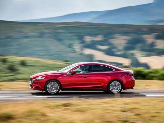 都是2.5L自然吸气发动机，丰田凯美瑞和马自达阿