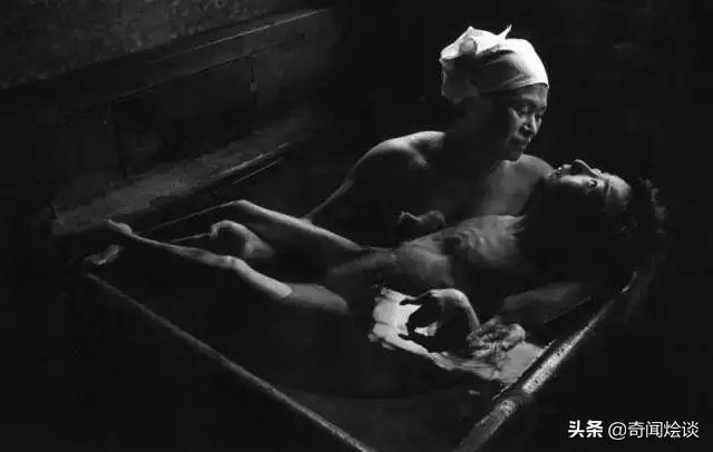 100年来震惊人类灵魂的13张新闻照片！全人类都应
