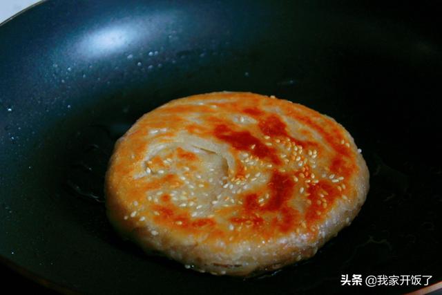 是什么神仙馅饼，连和面都省了？一口酥到掉渣，满嘴香，出锅必抢