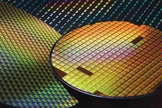 新机遇？旧危机？全球化博弈下，国产手机出路