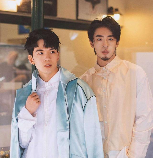 第二个仝卓？高天鹤被爆已"主动"解约，《天天向上》合照被删除