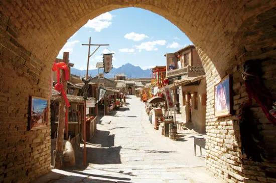 挂张|景区回应挂张东升禁入告示牌 幽默提醒游客注意安全