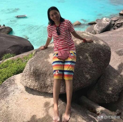 又一位32岁奥运冠军怀二胎！嫁给教练3年生一女，国际乒联送祝福