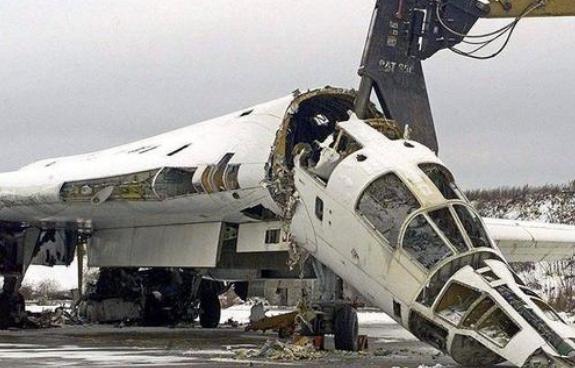 比俄罗斯还够意思，掏空家底卖中国1500项技术，