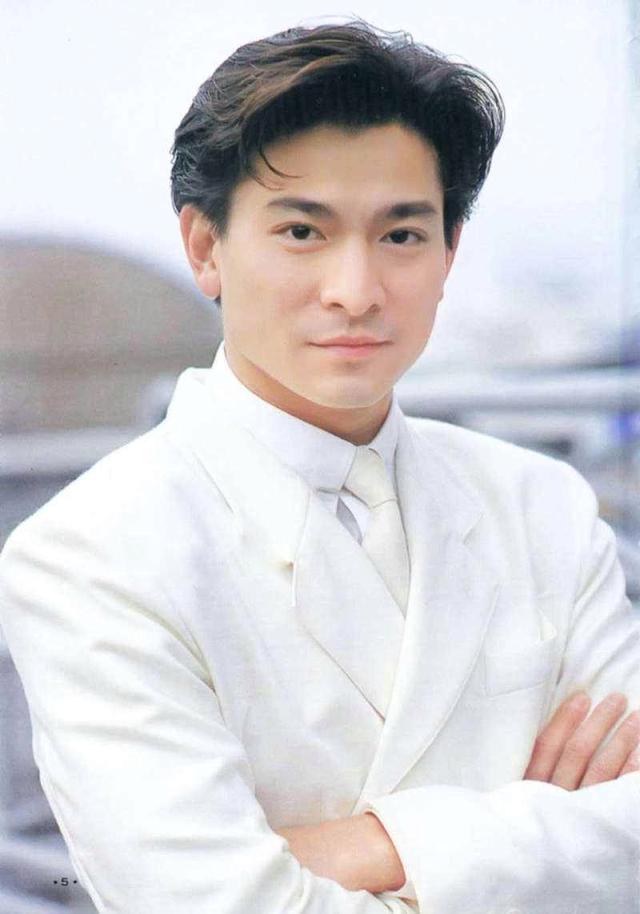 没有流量的年代，刘德华却频出爆款，天王的星路堪称传奇