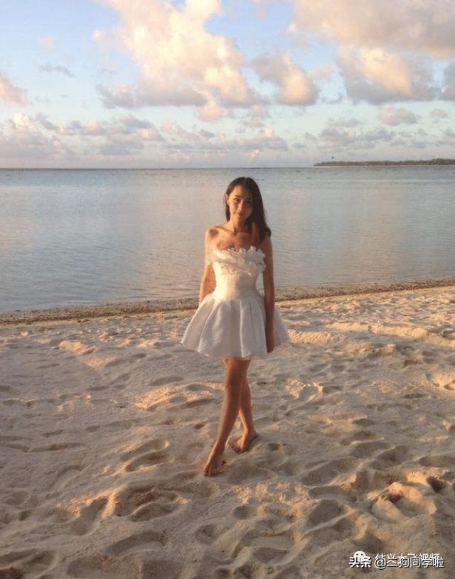 雷佳音为何从不晒老婆？看到他老婆的照片后，