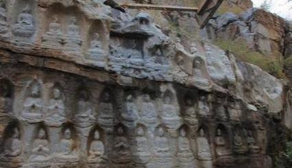 江西一水库水位下降，露出大量佛像，专家：来