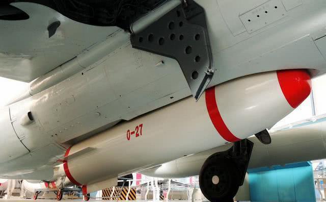 战斗机挂核弹巡航，俄军太疯狂！我军也曾有，