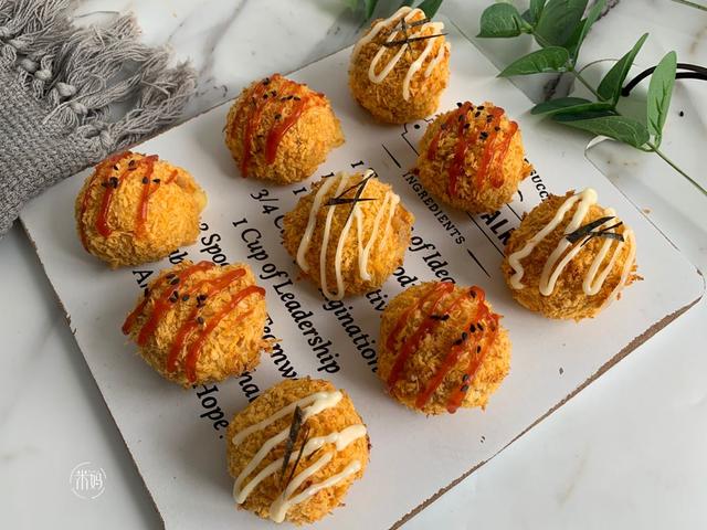 土豆别炒着吃，换种新花样，外酥里嫩咬一口满嘴酥，比吃炸鸡过瘾