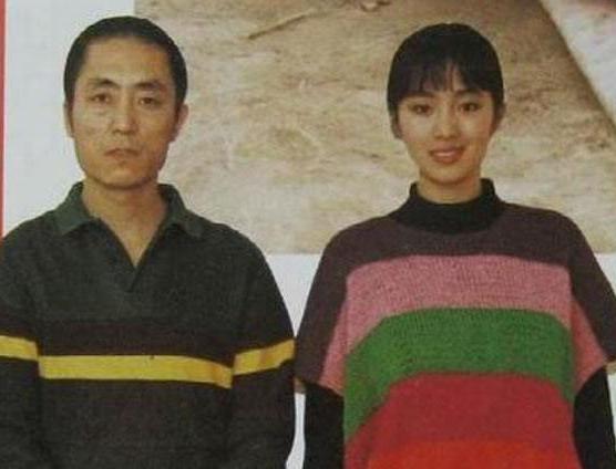 1995年，巩俐被张艺谋“捉奸在床”后，转身嫁新