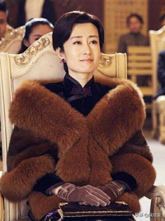 台上热情似火的刘敏涛，上台前却嫌裙子太短，