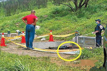 著名女歌手被弃尸公墓，上身赤裸下身受辱，死亡超一周