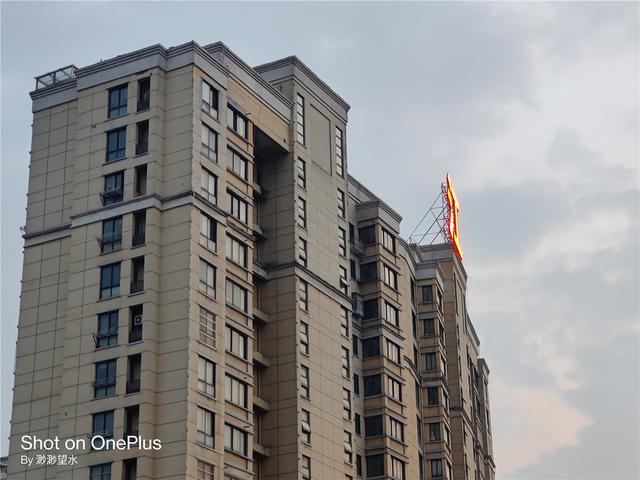 OnePlus 8 Pro深度体验！高素质屏幕下的真安卓旗舰