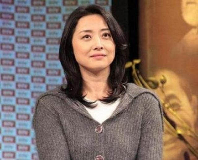 刘蓓混乱情史：遭5婚丈夫抛弃，三婚再嫁前夫，