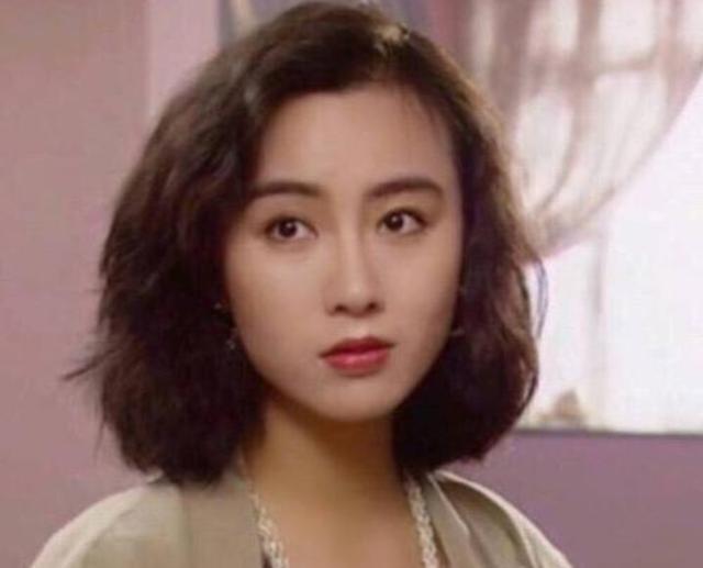 投身三级片，抛弃郭富城，叛逆袁洁莹为何变成同性恋？