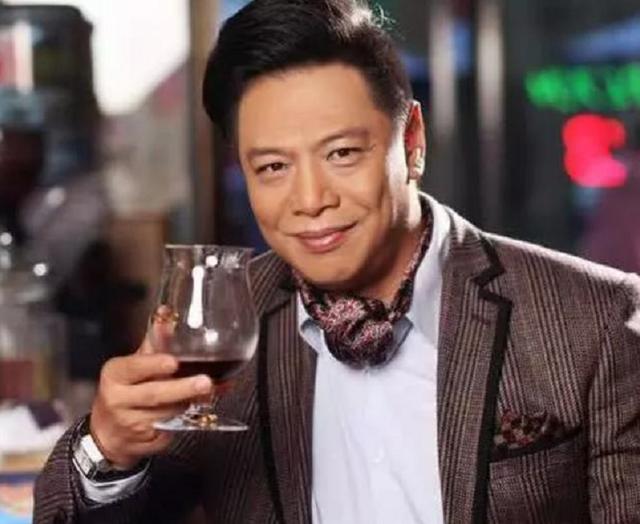 李健@如花扮演者李健仁中风 被周星驰改变命运妻子替他报平安