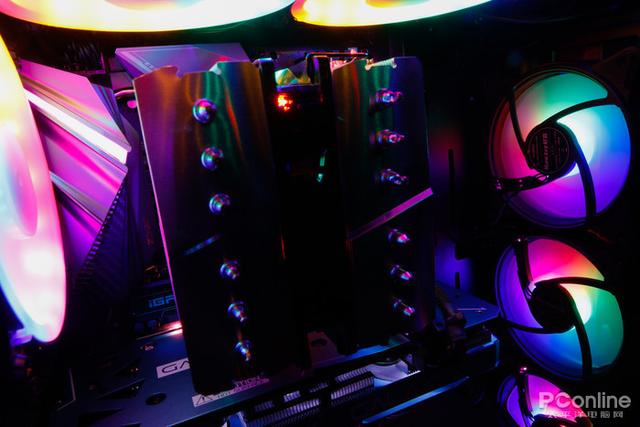 航嘉GX560S机箱评测：全景侧透与精致做工的结合