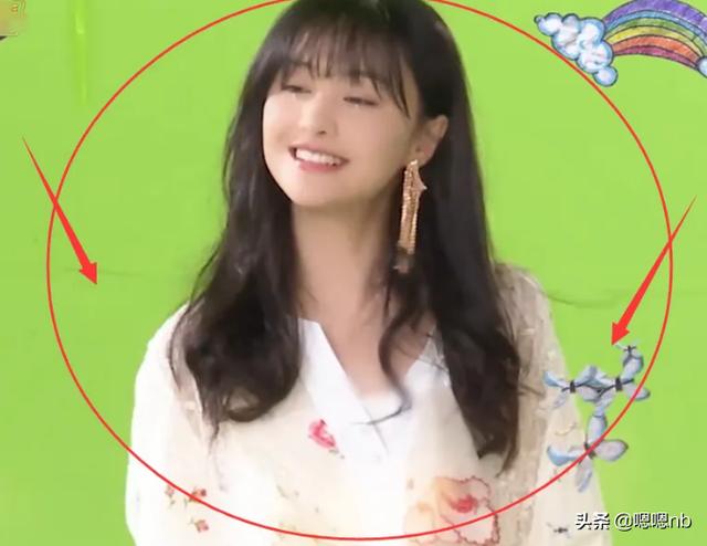 谭松韵无实物表演，郑爽无实物表演，看清服装