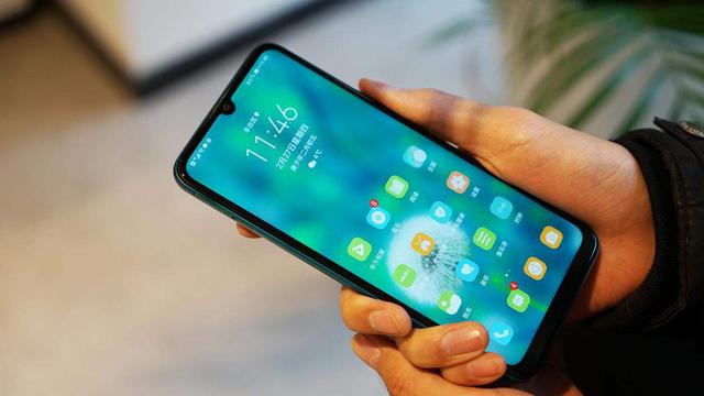 看似便宜其实鸡肋，这四款华为手机已经过时，别贪便宜入手