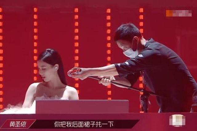 实力超群却接连受挫，丁当的境遇映射《乘姐》开播来最大危机