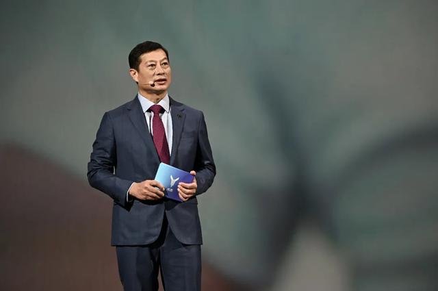 东风岚图 颇受争议 亦是备受关注
