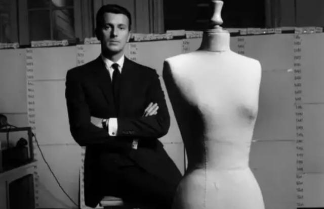 赫本曾经历两次婚姻，都没嫁给相伴42年的纪梵希，原因让人深思