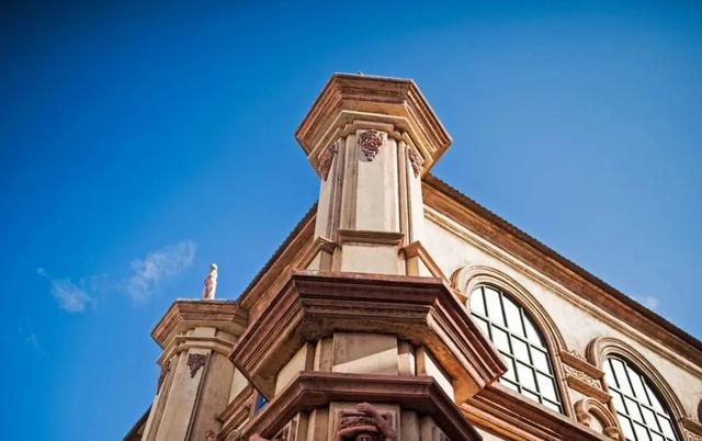 人均500元！这座有海有羊有草原的小城，随手一拍尽显异国风情