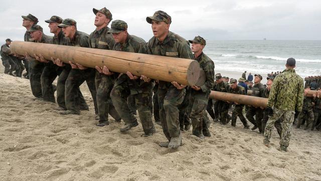 美军士官在慢跑时摔倒猝死，是时候重视审视跑步热潮了