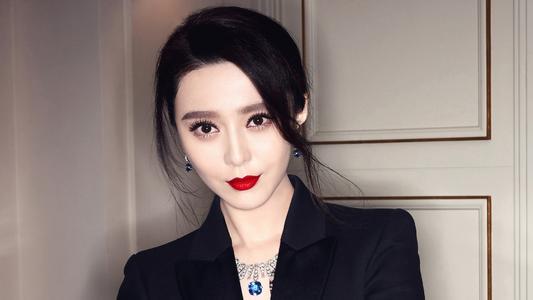 曾官宣自己就是豪门，在遭遇8亿天价罚款后，已默默退出娱乐圈