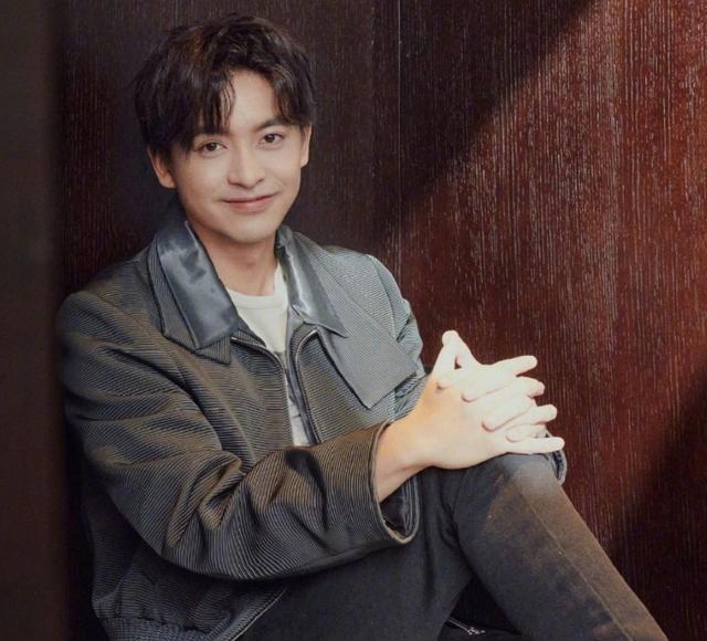 李佳航录制《婆妈》，看清素颜状态，我眼睛没花吧