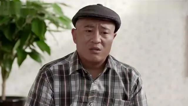 扮演者|《乡村爱情》里赵四的扮演者刘小光因酒驾被交警处罚