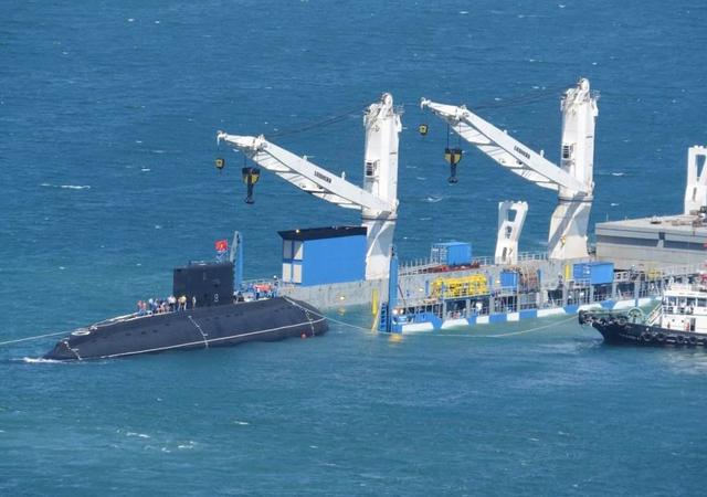 南海火药桶终于被引爆，大批军舰倾巢而出对准