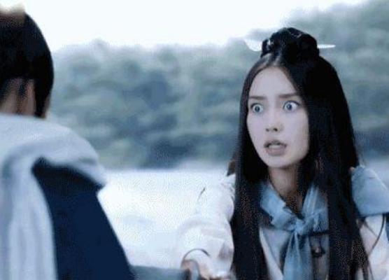 同样都是演戏，杨颖瞪眼被黑的体无完肤，而她嘟嘴却被夸可爱