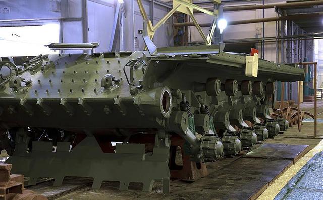 火力、防御、机动性全面升级，比T14靠谱—浅析