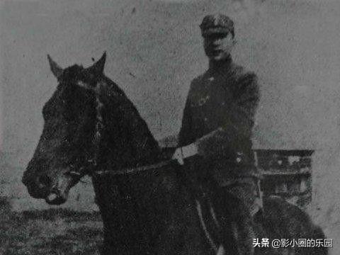 他是国民党名将，曾经打败粟裕，因为一张纸被