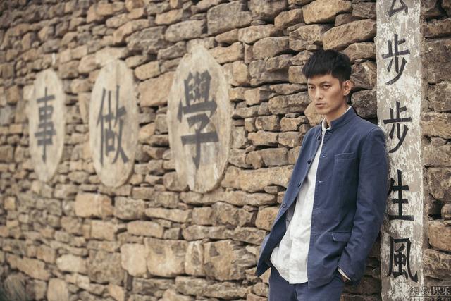 《驴得水》：在荒诞混乱的时代下，生命的挣扎