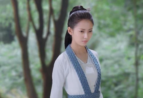 《月上重火》，一部女主属于男二，男主属于观众，没人满意的剧