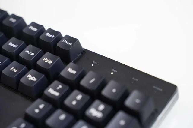 “年轻人的第一把机械键盘”，小米机械键盘到