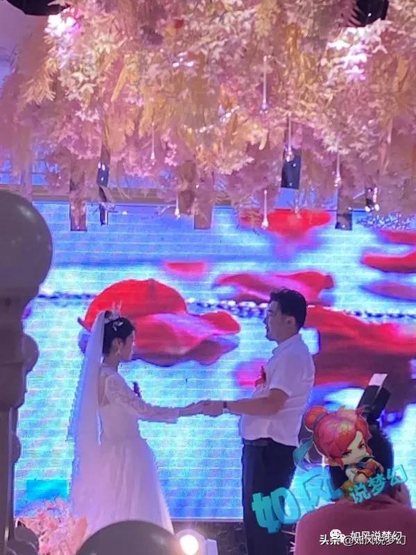 梦幻西游：文哥伤害3785的第1狮驼鹰击过万，主播晚秋婚礼现场照