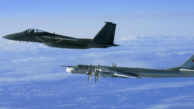 美军承认日本F15战机寿命取决于中方空军：现在战力根本抵挡不住