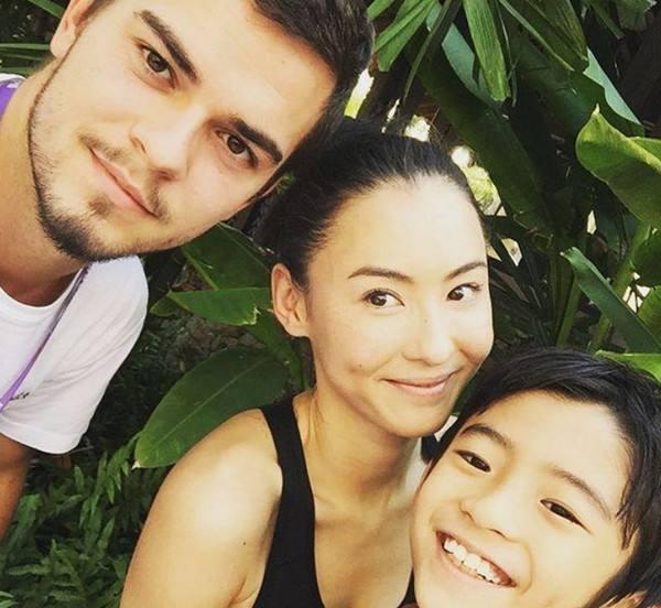 三胎生父只是工具人？张柏芝凌晨点赞情敌王菲，难道她还爱谢霆锋