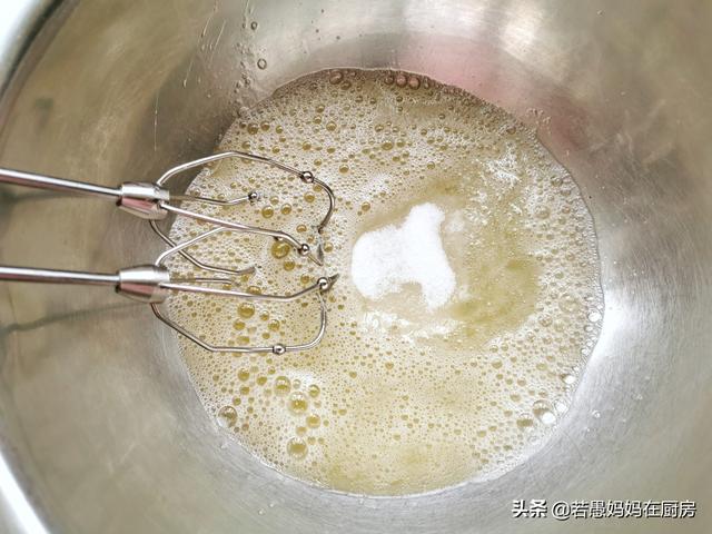 电饭锅蒸蛋糕一做就废，问题出现在这里！掌握这几点，一次就成功