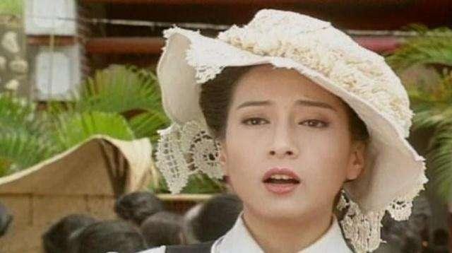 《家有仙妻》\"何莉莉\"一夜成名，巅峰时