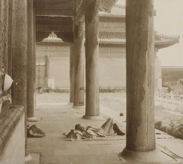 118年前老照片：八国联军进京，慈禧逃命，故宫成鬼城