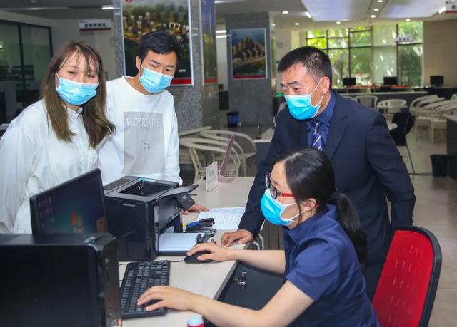 「复工复产一线最美公租房人」袁旻：舍小家、顾大家的实干家