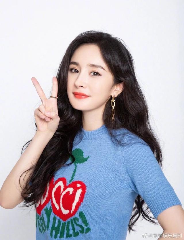 她被偷拍裙底？这都能算性骚扰了吧！还是应该